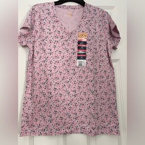 Chic Pink Floral V-Neck Tee